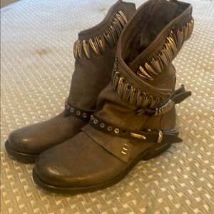 AS98 grey Ankle Boots with Metallic Accents